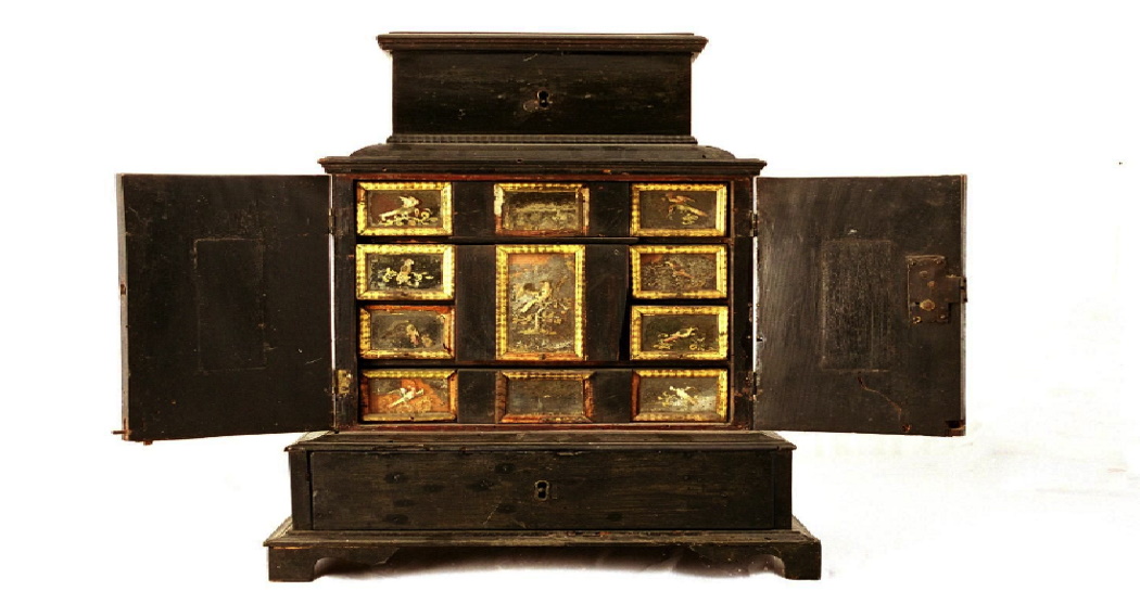 mobile a stipo, XVII secolo. Museo di Roma in Trastevere, inv. ST 1830 mobile a stipo, XVII secolo. Museo di Roma in Trastevere, inv. ST 1830